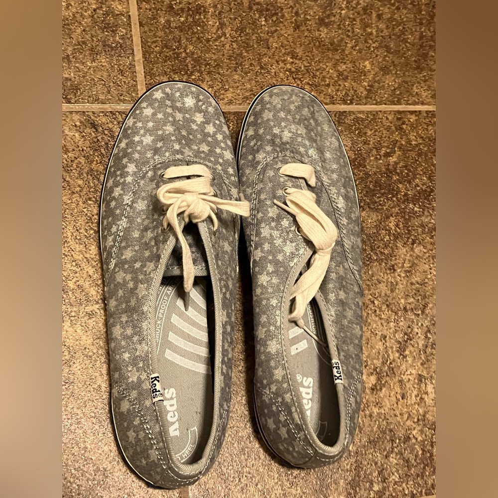 silver-lightly-worn-women-s-keds-stars-size-9-5-gem